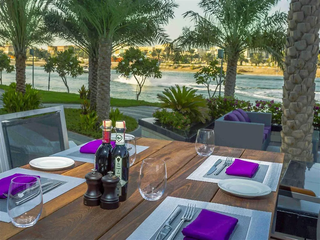 Novotel Abu Dhabi Gate 4*,